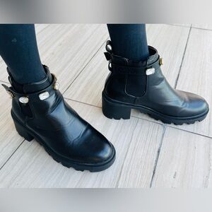 Elegant Black Ankle Boots with Rhinestones